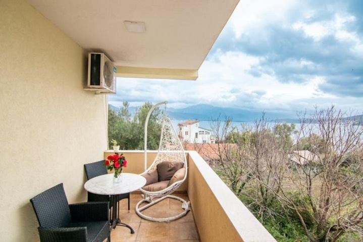 Apartments Savic Херцег Нови Екстериор снимка