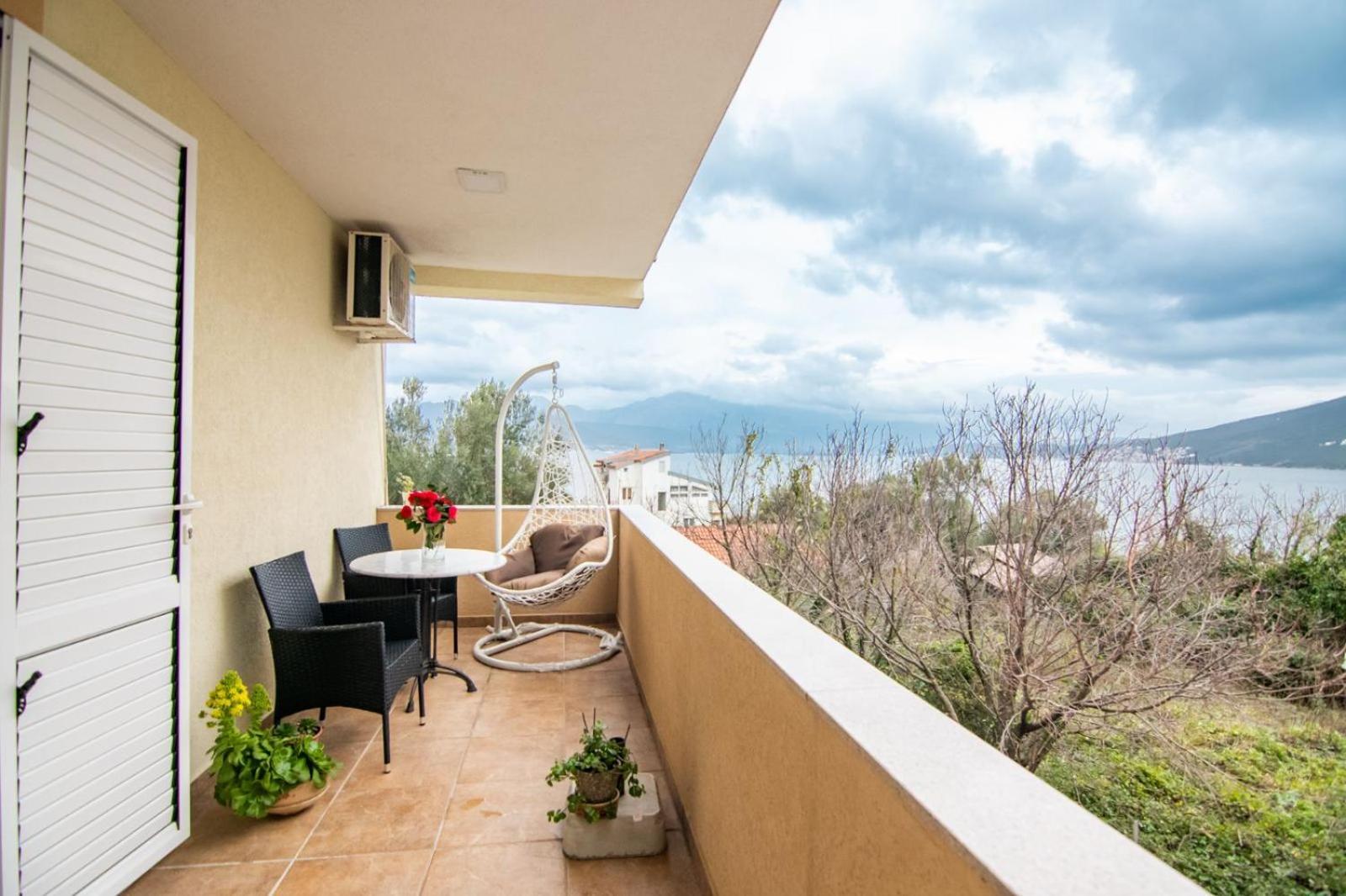 Apartments Savic Херцег Нови Екстериор снимка